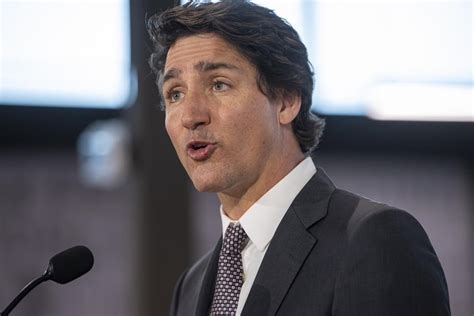 Prime Minister Justin Trudeau falls short of committing to keep RCMP depot in Regina